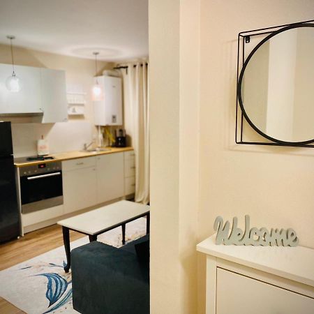 Best Place To Stay-Self Check In-24H Resita Exterior photo